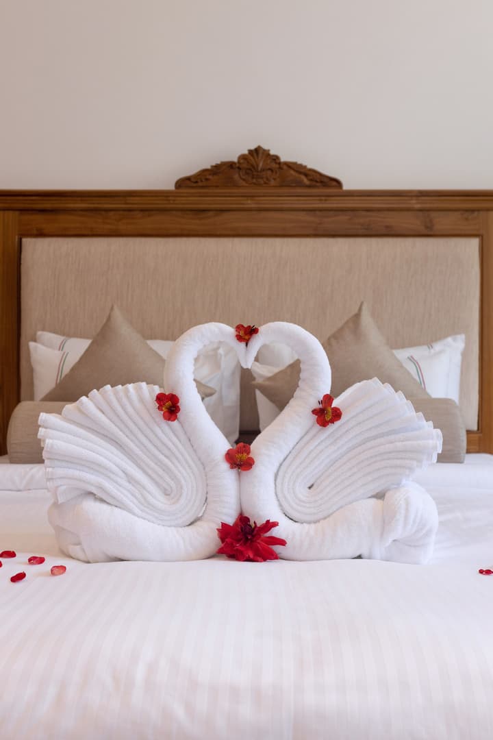 Araliya Red - Budget friendly Hotel- Where you find stunning 360 panoramic view of Nuwara Eliya