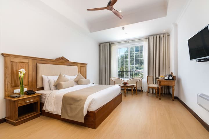 Araliya Red - Budget friendly Hotel- Where you find stunning 360 panoramic view of Nuwara Eliya