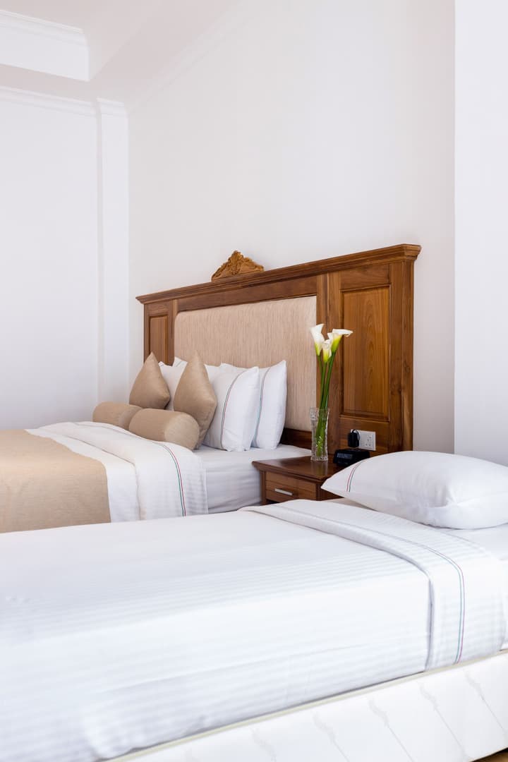 Araliya Red - Budget friendly Hotel- Where you find stunning 360 panoramic view of Nuwara Eliya