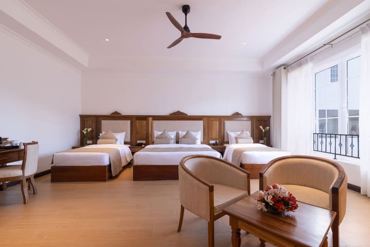 Araliya Red - Budget friendly Hotel- Where you find stunning 360 panoramic view of Nuwara Eliya