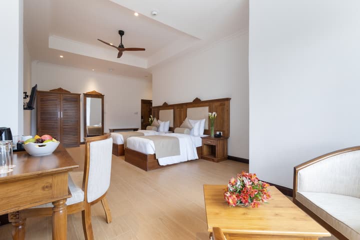 Araliya Red - Budget friendly Hotel- Where you find stunning 360 panoramic view of Nuwara Eliya