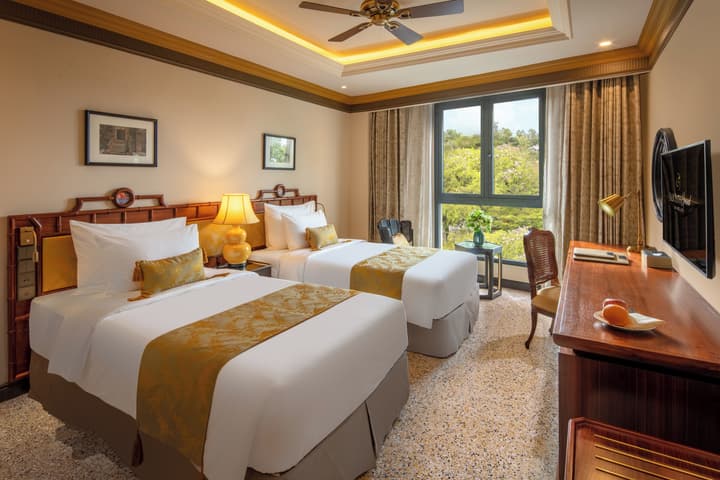 Silk Path Grand Hue Hotel