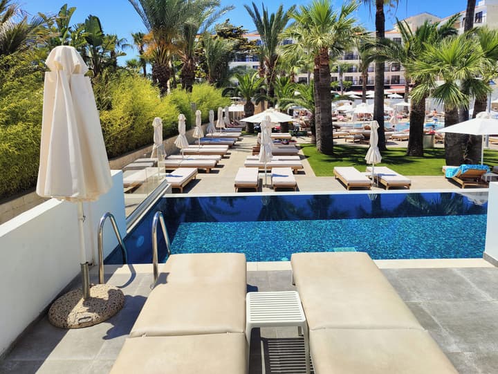 Bohemian Gardens Hotel