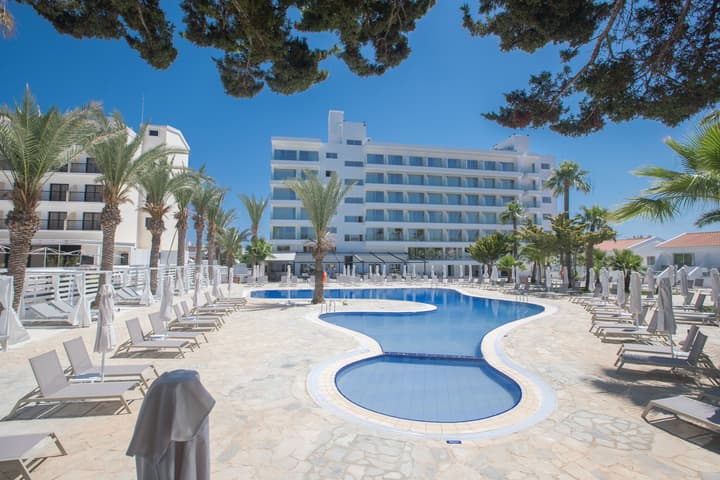 Bohemian Gardens Hotel