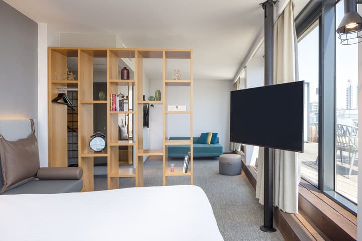 Moxy Lisbon City