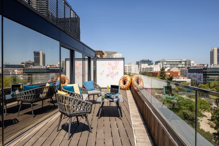 Moxy Lisbon City