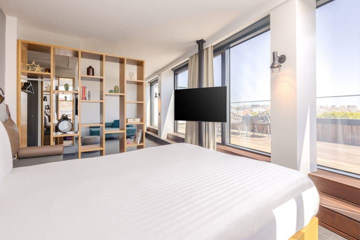 Moxy Lisbon City