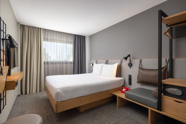 Moxy Lisbon City
