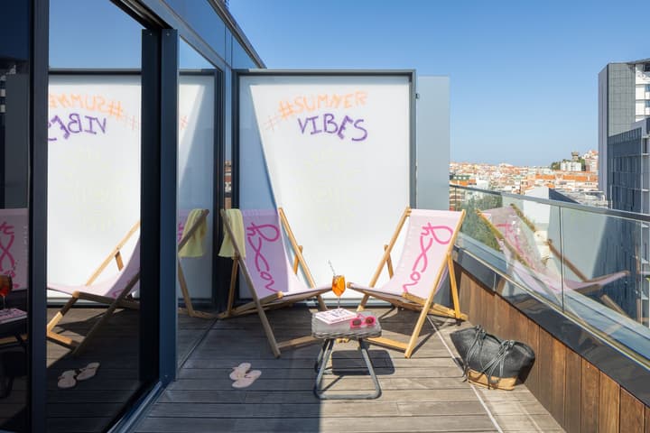 Moxy Lisbon City