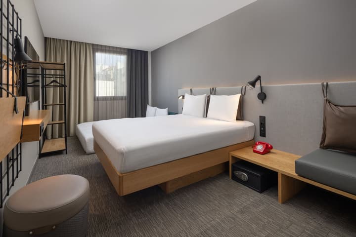 Moxy Lisbon City