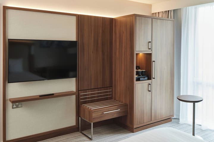 Courtyard by Marriott London City Airport