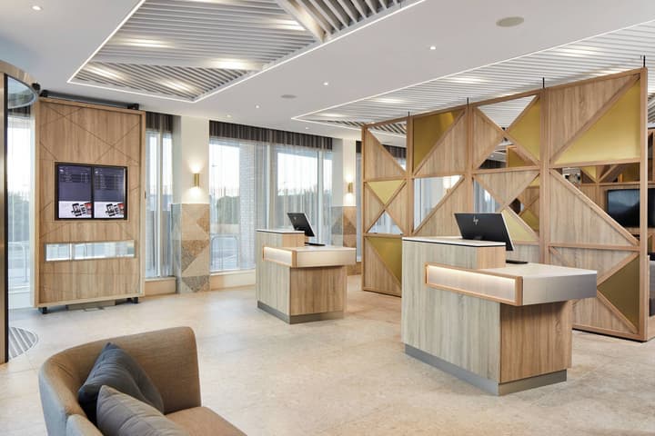 Courtyard by Marriott London City Airport