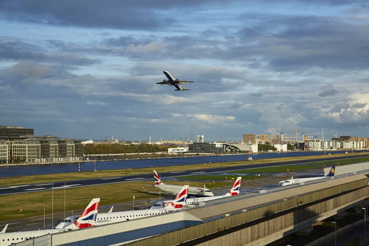 Courtyard by Marriott London City Airport