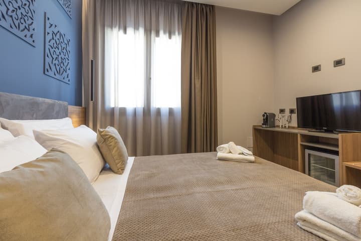 Giafra Rooms