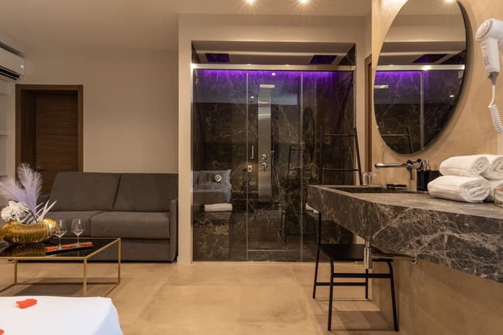 Giafra Rooms