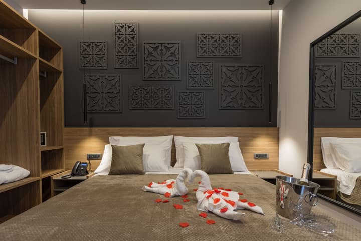Giafra Rooms