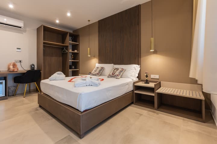 Giafra Rooms