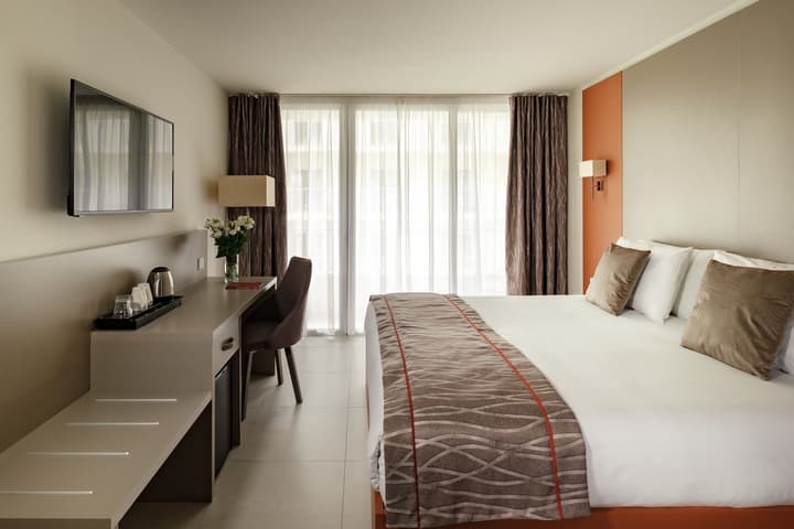 Mayflower Hotel