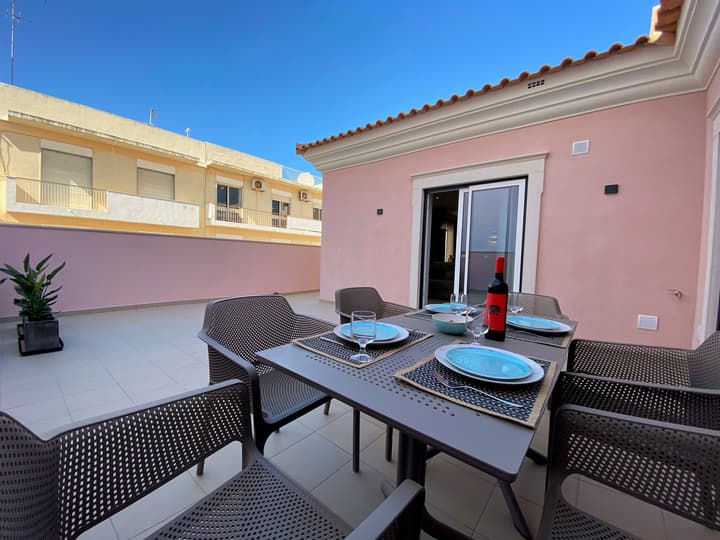 Cardeal Suites & Apartments