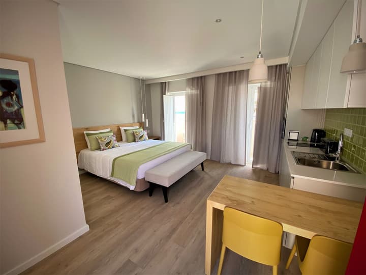 Cardeal Suites & Apartments