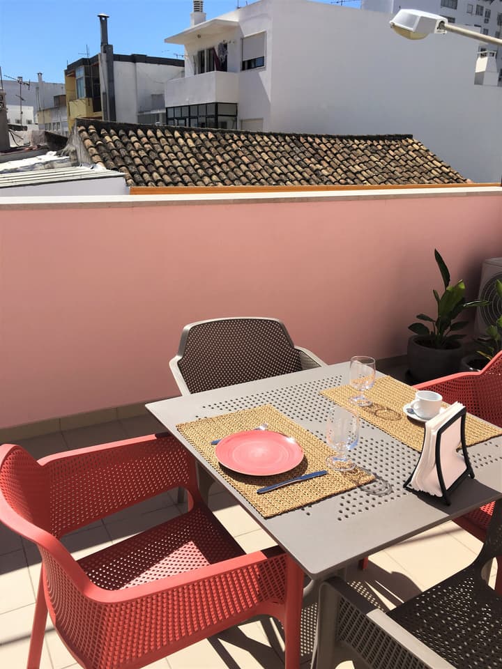 Cardeal Suites & Apartments
