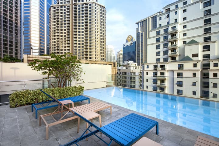 The Quarter Ploenchit by UHG