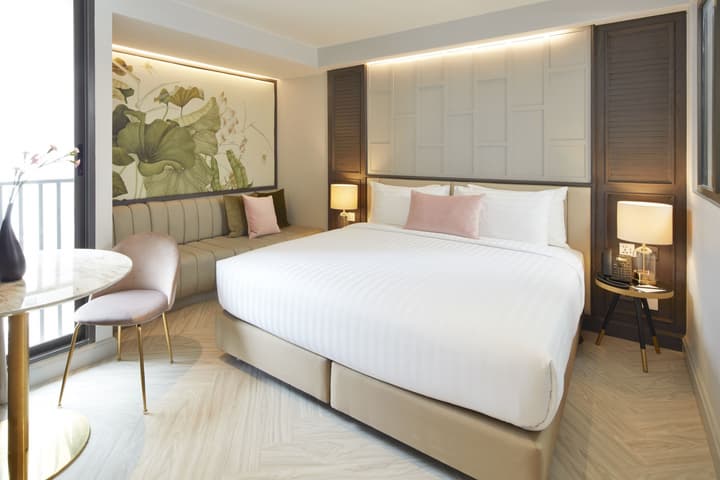 The Quarter Ploenchit by UHG
