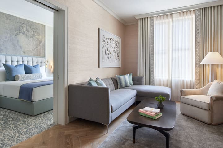 The Wall Street Hotel