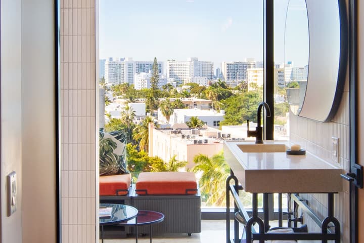 Moxy Miami South Beach
