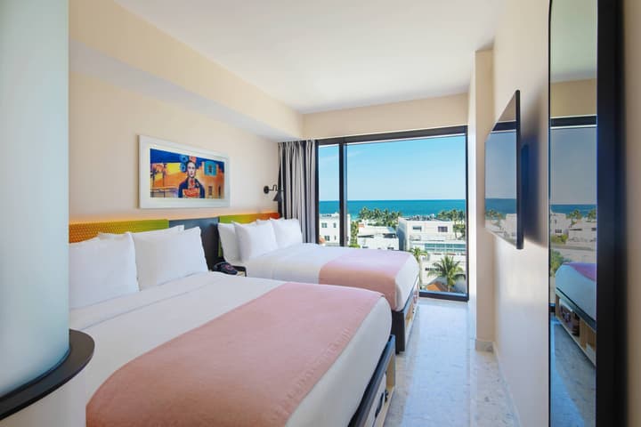 Moxy Miami South Beach