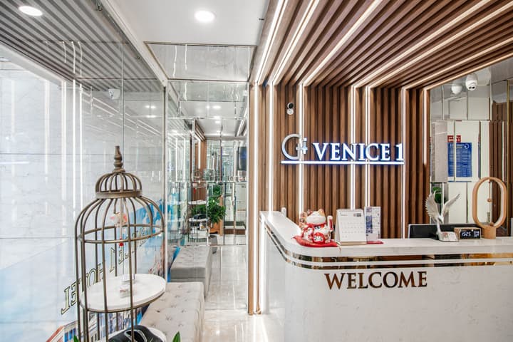 Venice 1 Hotel