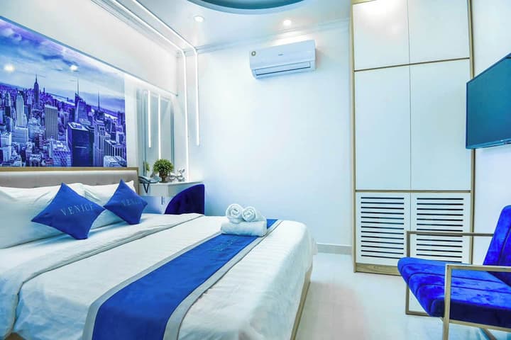 Venice 1 Hotel