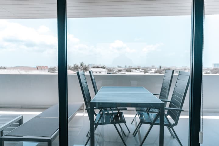 Gray Door Apartments - Adults Only