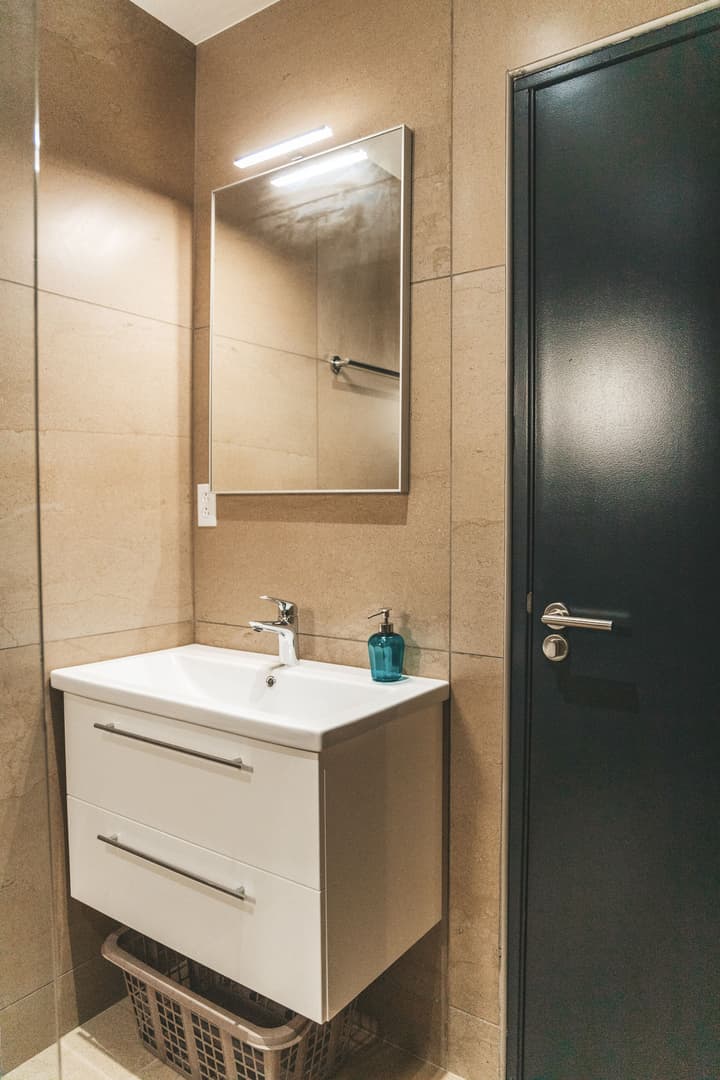 Gray Door Apartments - Adults Only