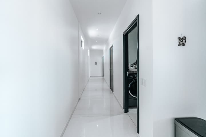 Gray Door Apartments - Adults Only