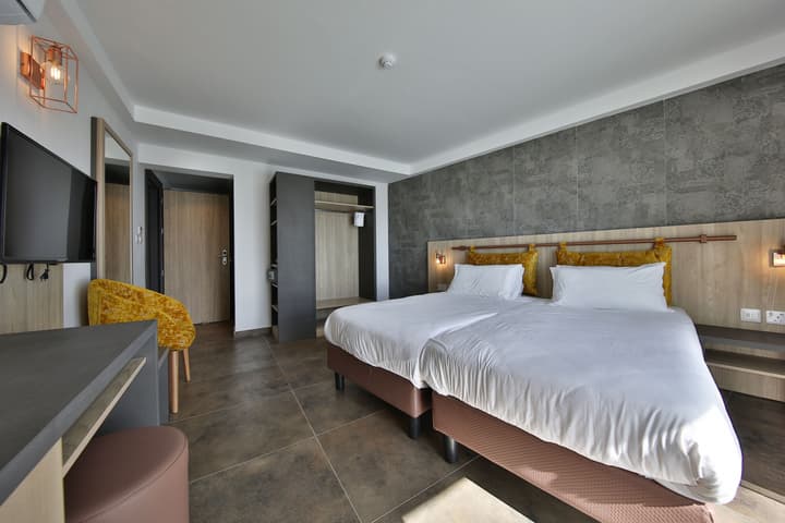 Ivy Hotel - Adults Only