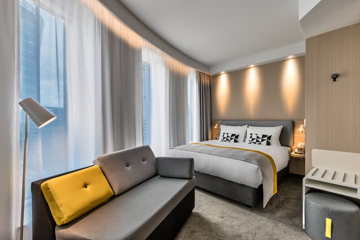 Holiday Inn Express Warsaw - The HUB by IHG