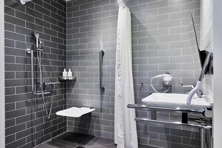 Holiday Inn Express Warsaw - The HUB by IHG