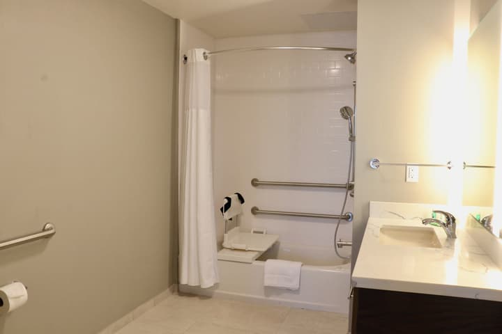 Staybridge Suites Long Beach Airport by IHG