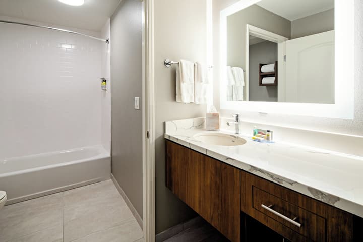 Staybridge Suites Long Beach Airport by IHG