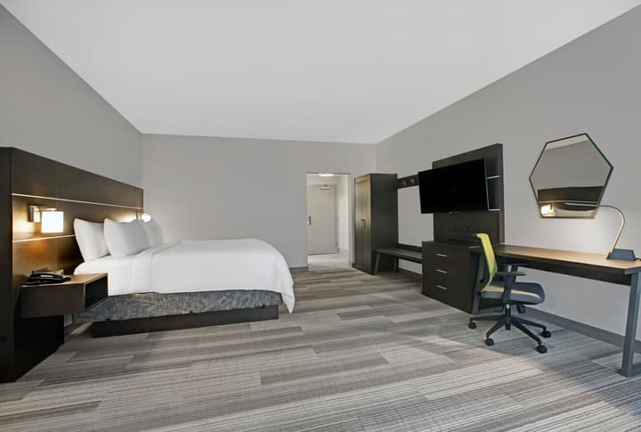 Holiday Inn Express Milwaukee Downtown by IHG