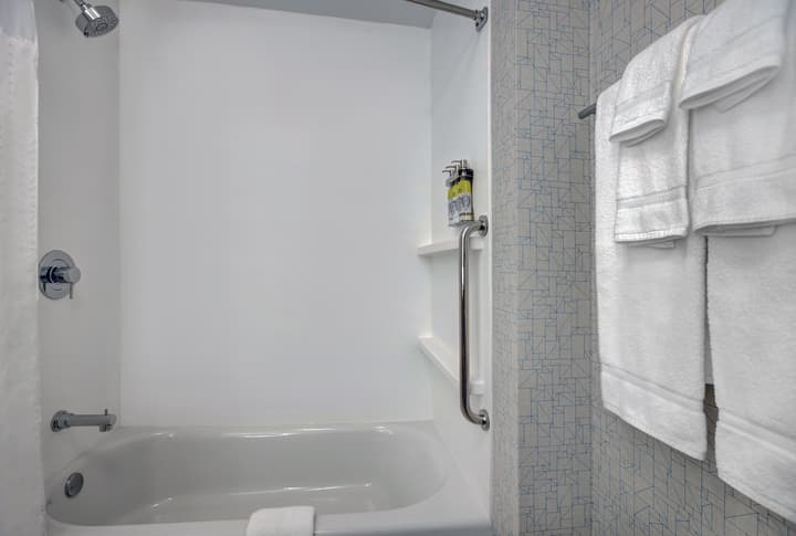 Holiday Inn Express Milwaukee Downtown by IHG