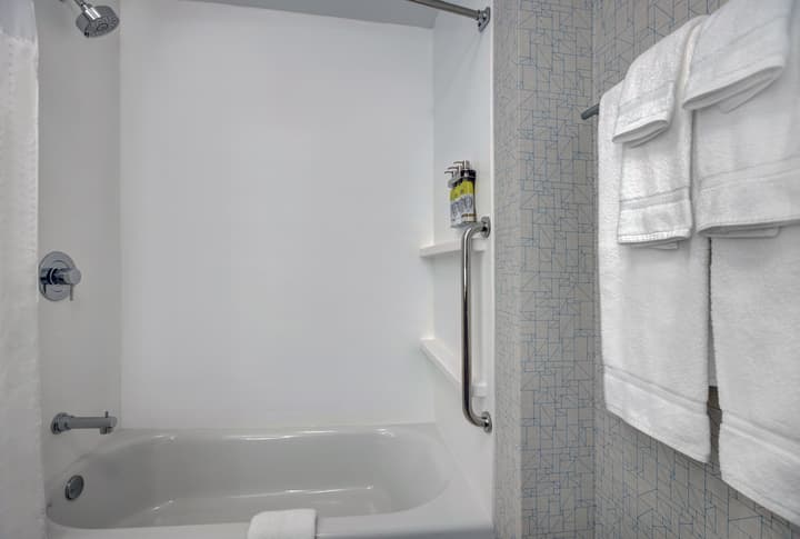 Holiday Inn Express Milwaukee Downtown by IHG