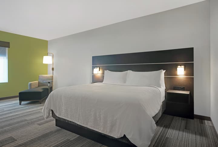 Holiday Inn Express Milwaukee Downtown by IHG