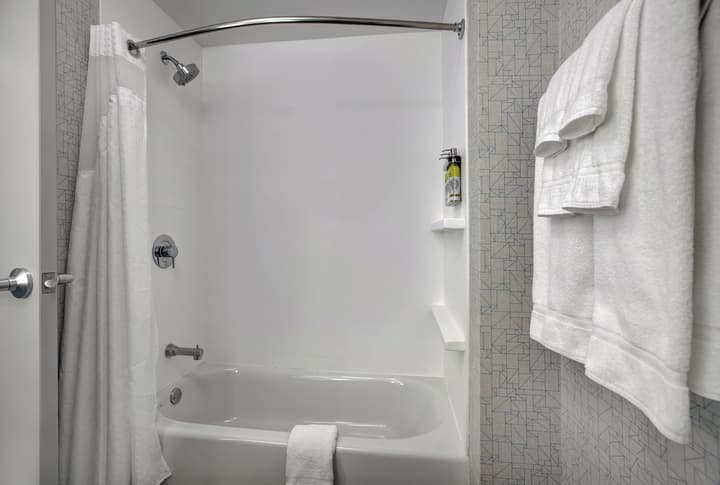 Holiday Inn Express Milwaukee Downtown by IHG