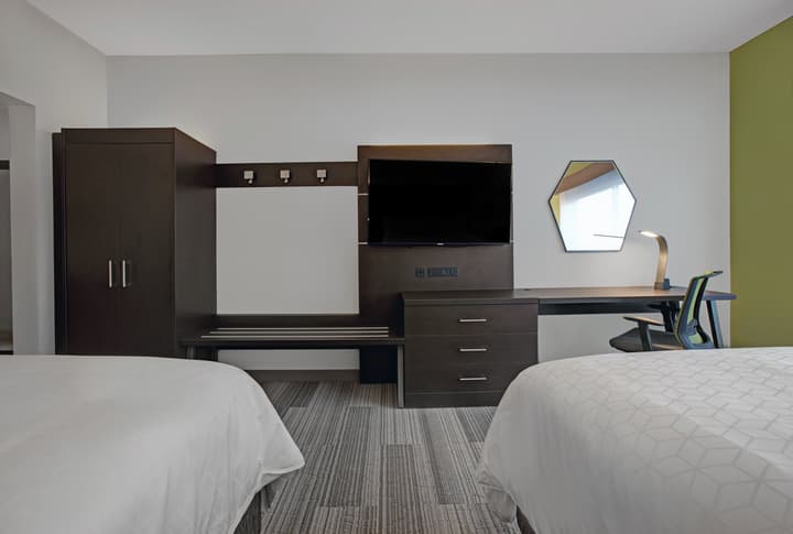 Holiday Inn Express Milwaukee Downtown by IHG