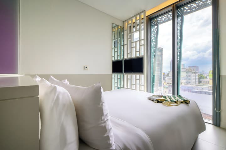 Wink Saigon Centre, Unscripted by Hyatt - 24 Hours stay