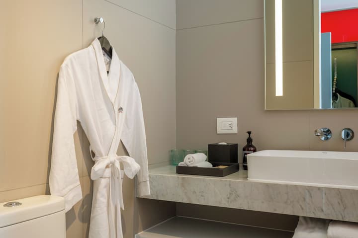 Wink Saigon Centre, Unscripted by Hyatt - 24 Hours stay