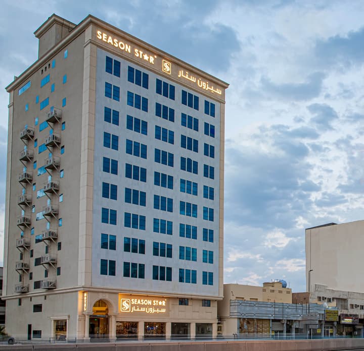 Season Star Hotel