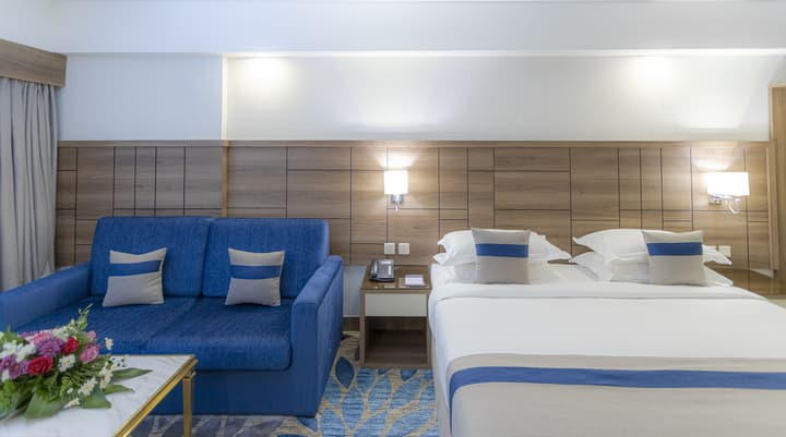 Season Star Hotel